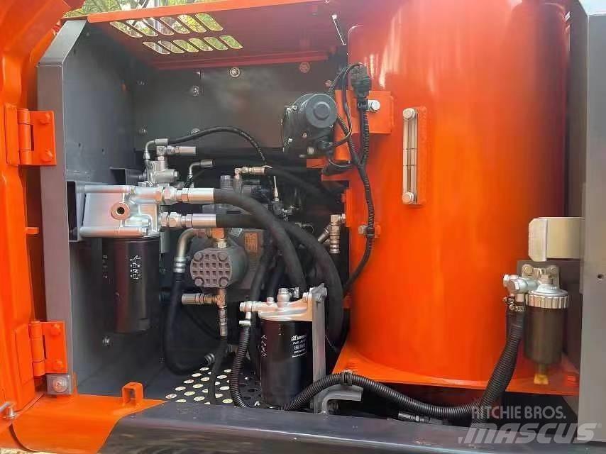 Hitachi ZX120 Bageri gusjeničari