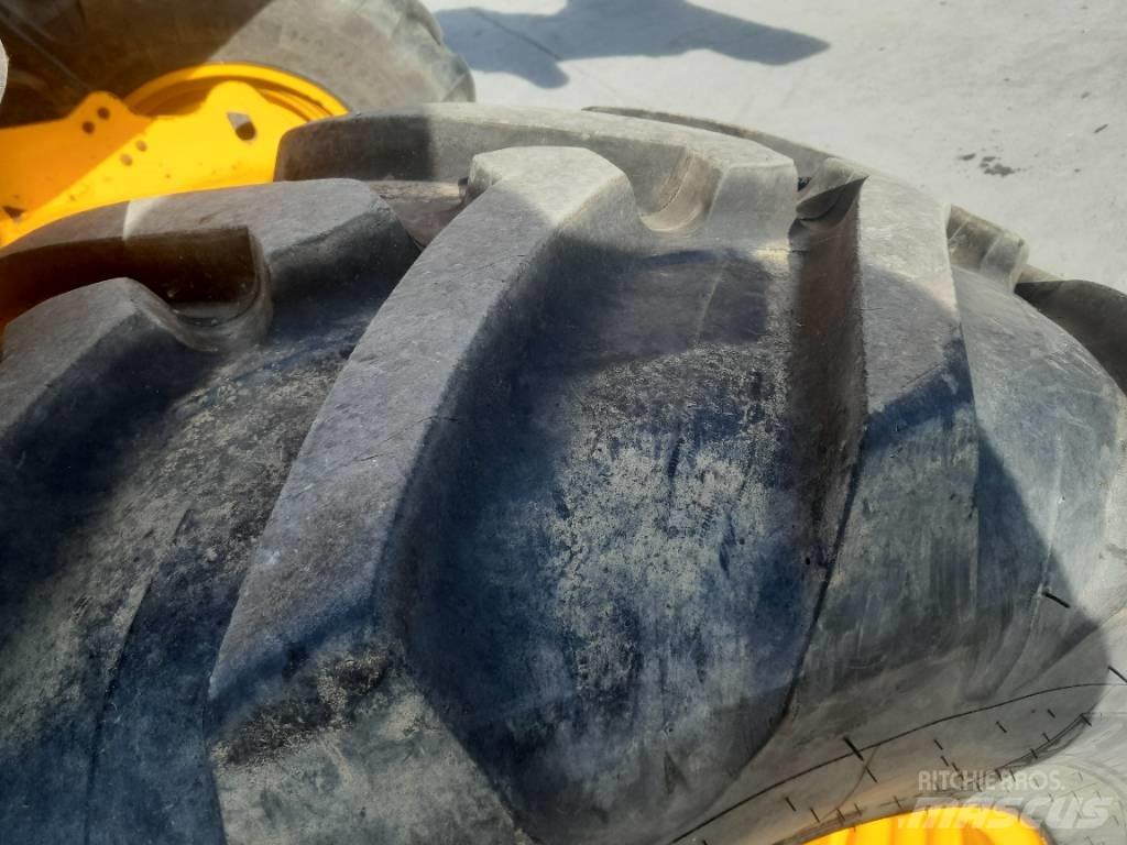 JCB TM 320 Poljoprivredni teleskopski utovarivači