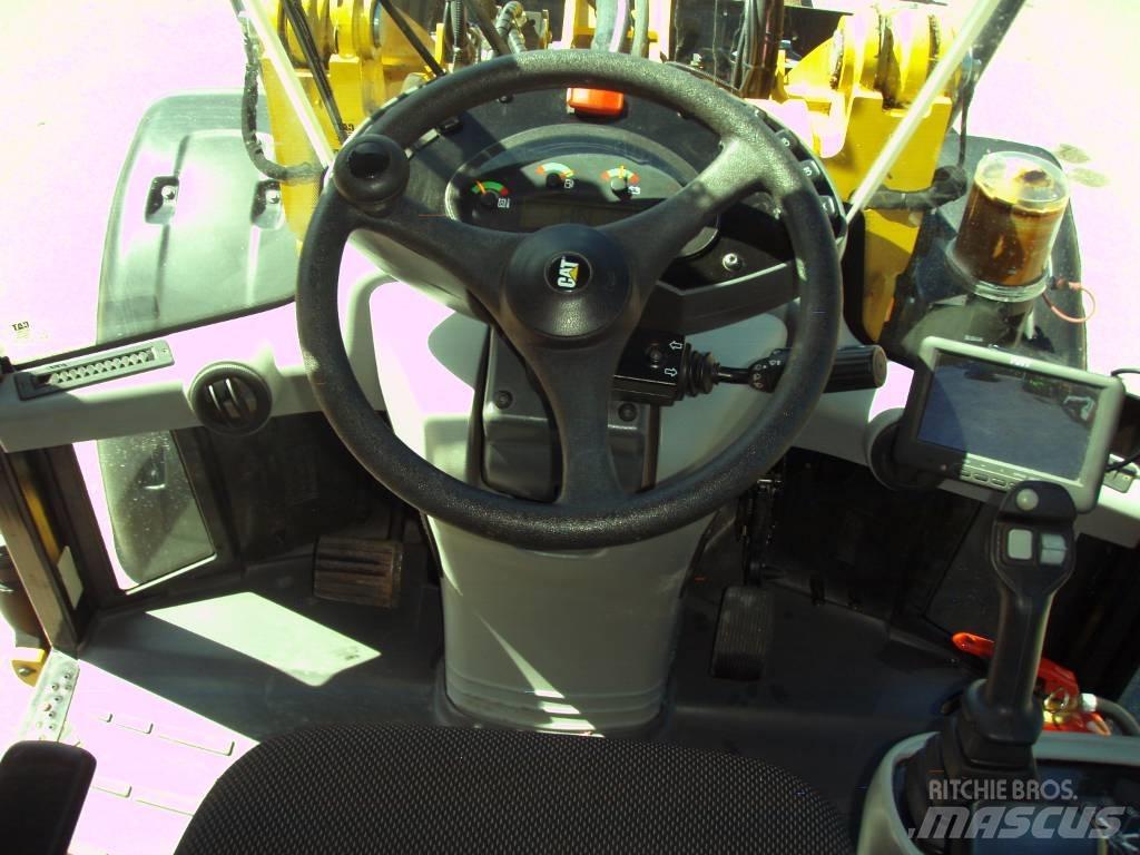 CAT 906 M Utovarivači na kotačima