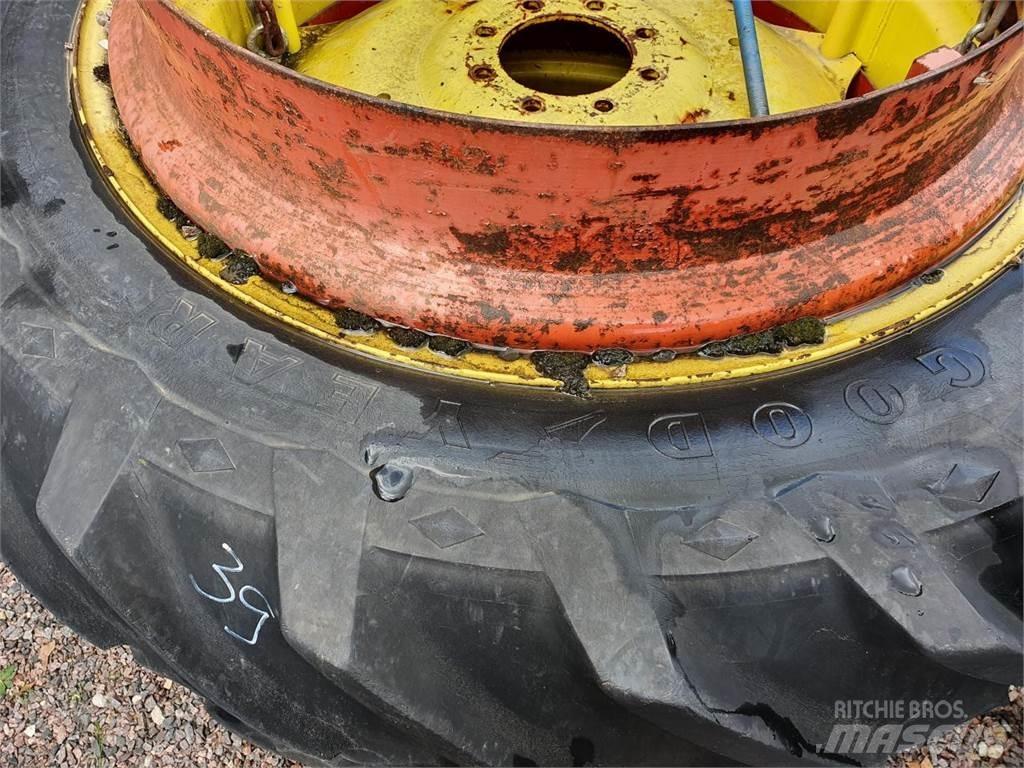 Goodyear 136-38 x2 Gume, kotači i naplatci