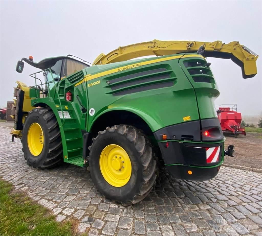 John Deere 8400i Strojevi za krmu na vlastiti pogon