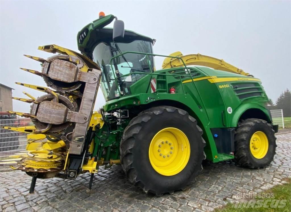 John Deere 8400i Strojevi za krmu na vlastiti pogon