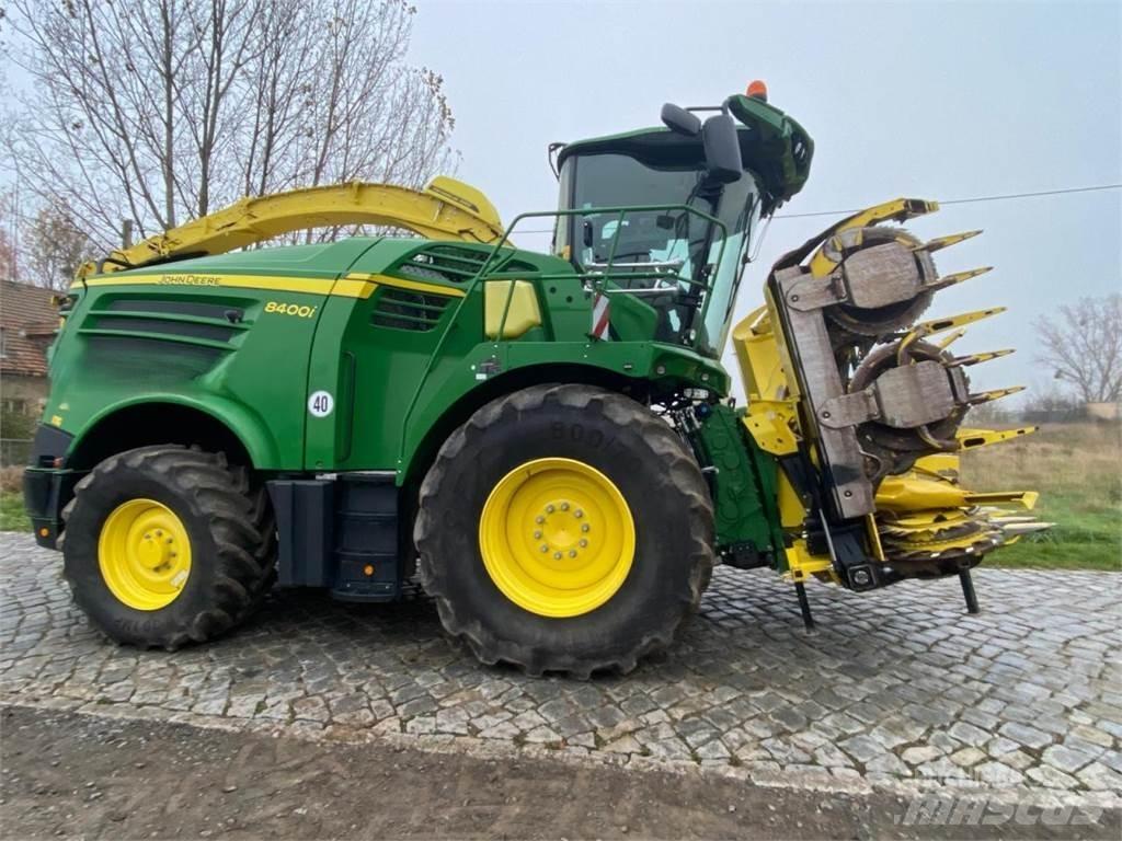 John Deere 8400i Strojevi za krmu na vlastiti pogon