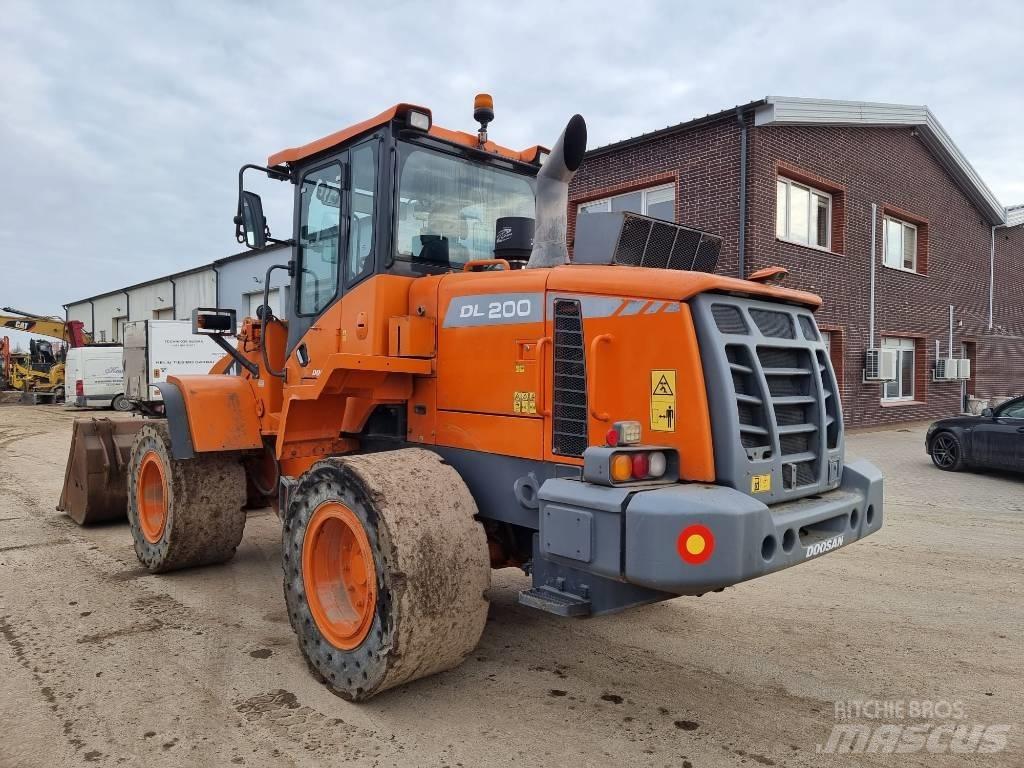 Doosan DL 200-3 Utovarivači na kotačima