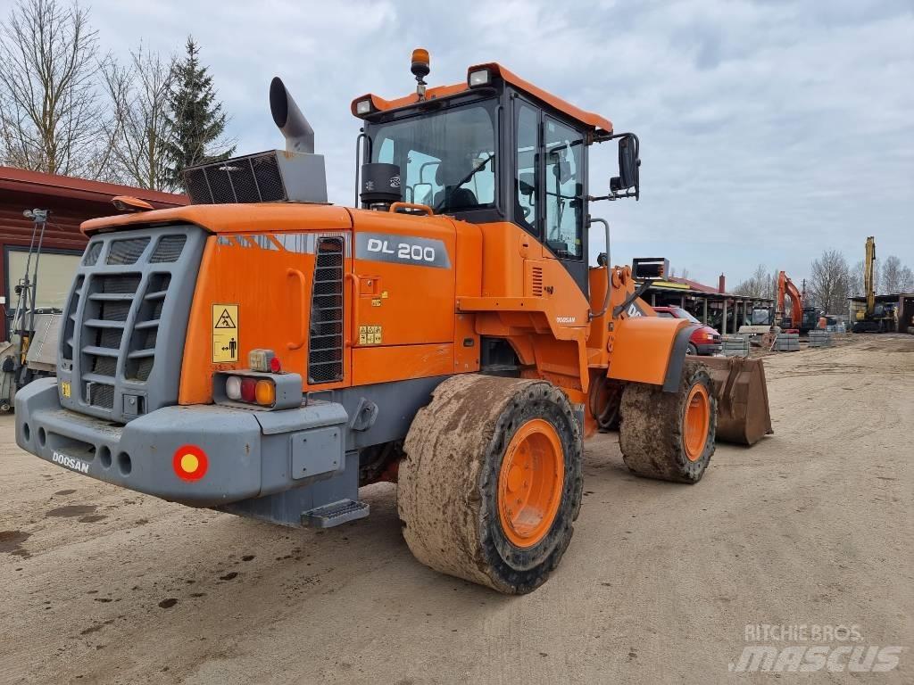 Doosan DL 200-3 Utovarivači na kotačima