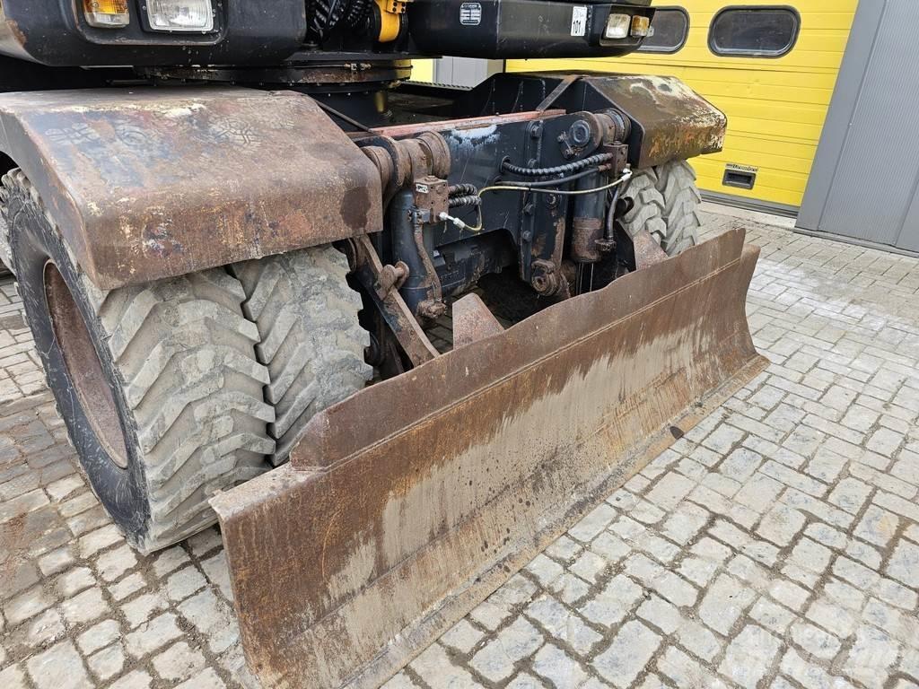 Hyundai R140W-7A Bageri na kotačima
