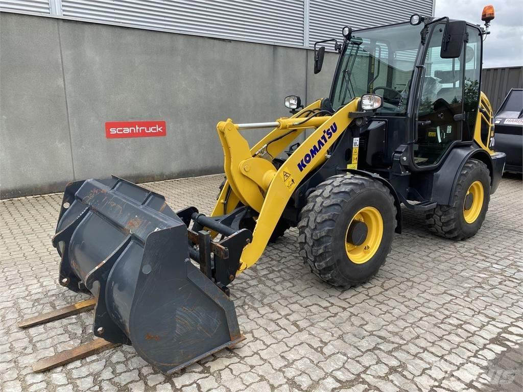 Komatsu WA70M-8EO Višenamjenski utovarivači