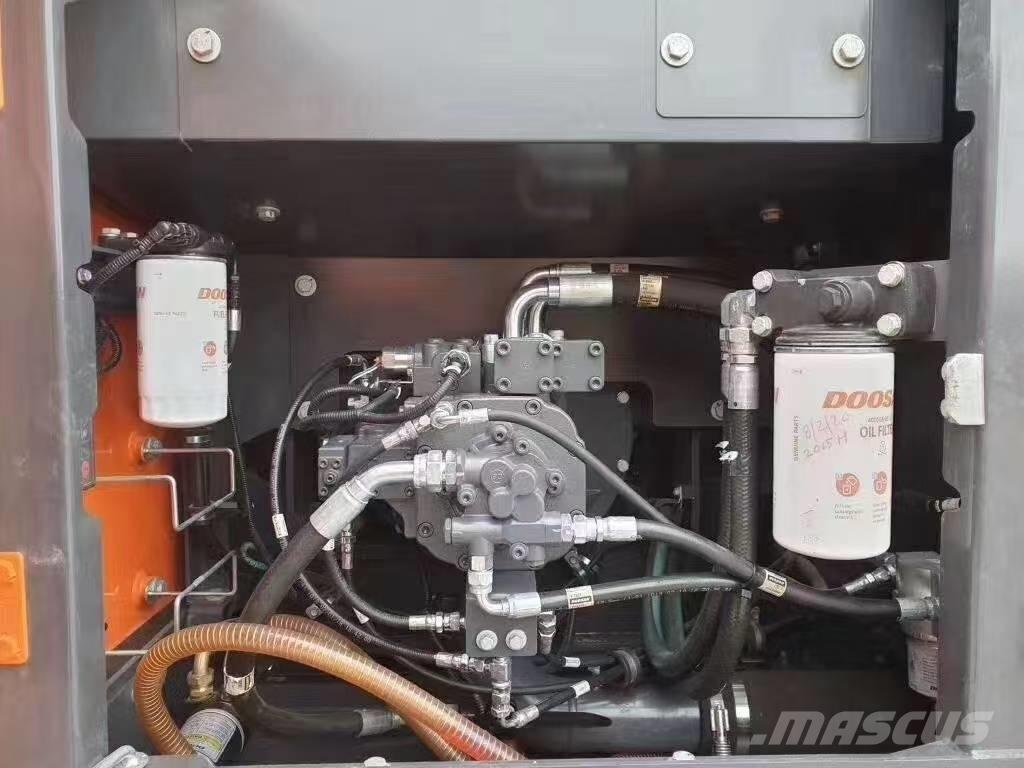 Doosan DX 225 LC Bageri gusjeničari