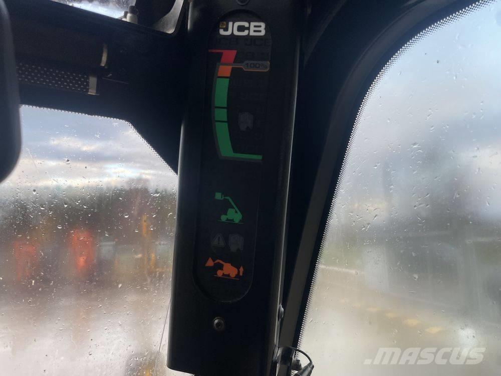 JCB TM 320 S Poljoprivredni teleskopski utovarivači