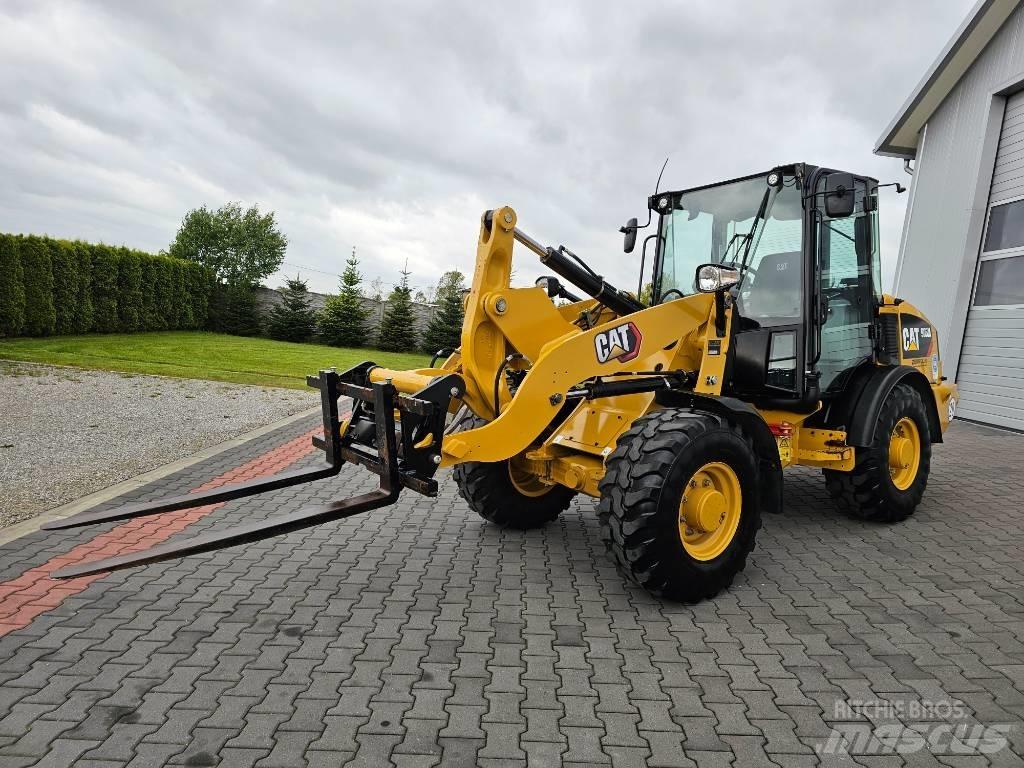 CAT 906 M Utovarivači na kotačima