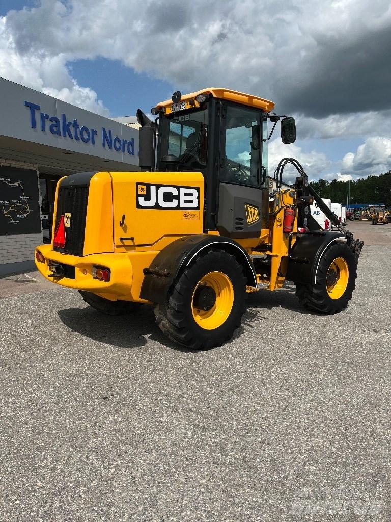 JCB 411 HT 6400 Tim Utovarivači na kotačima
