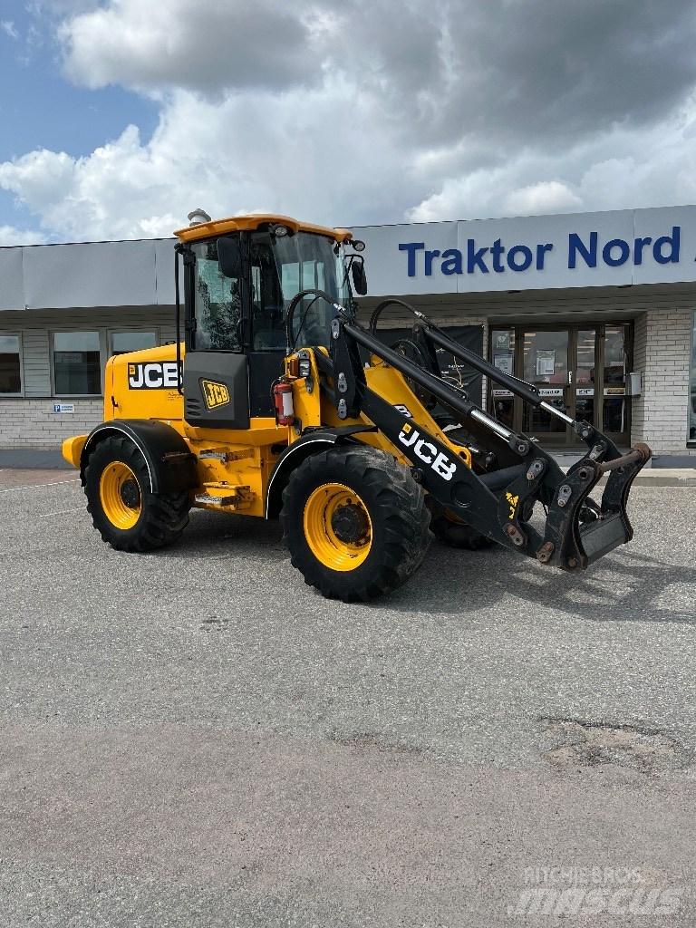 JCB 411 HT 6400 Tim Utovarivači na kotačima