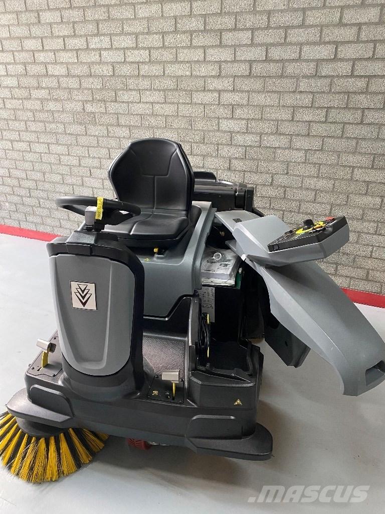 Kärcher KM 105/100 R Strojevi za metenje