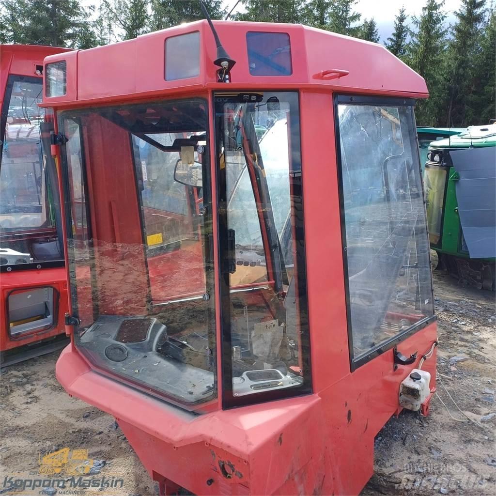 Valmet 941 Kabine i unutrašnjost