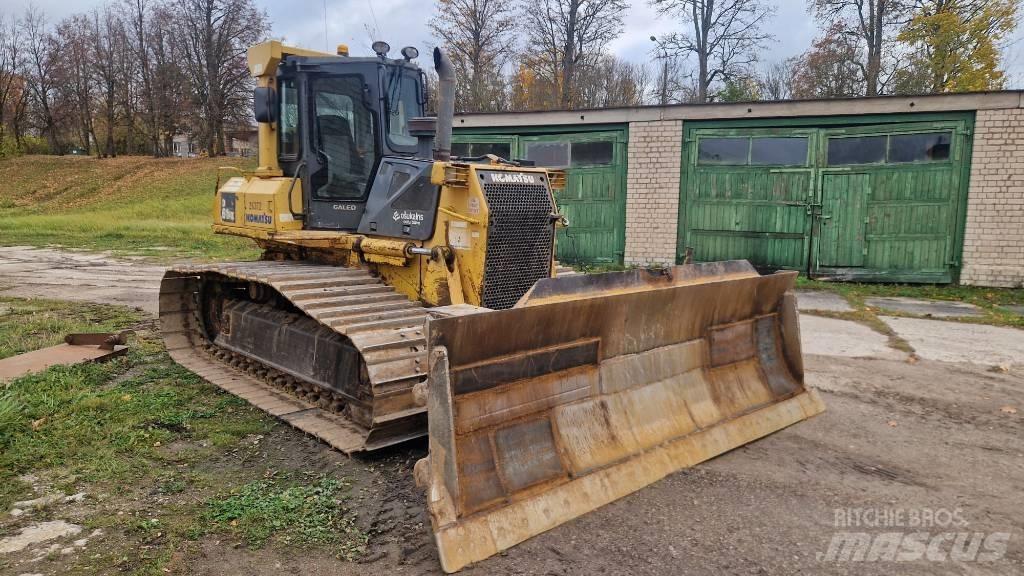 Komatsu D 61 PX-15 Buldožeri gusjeničari