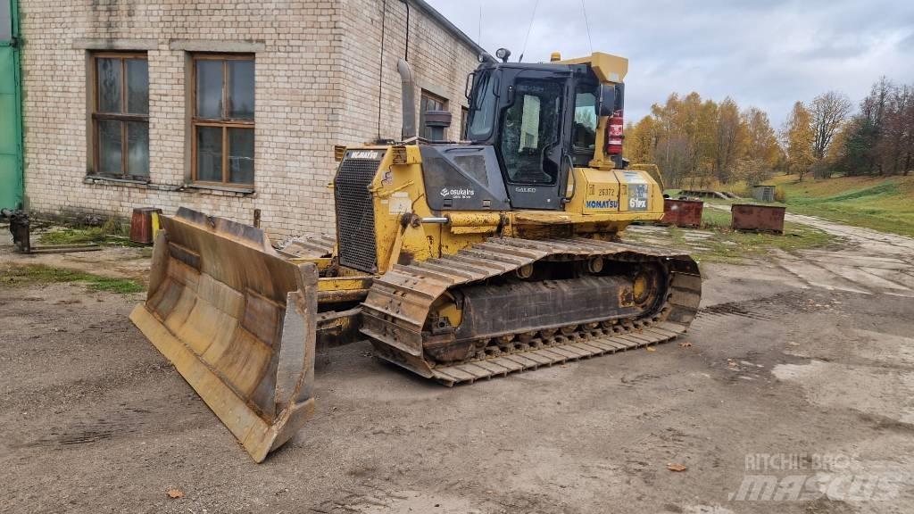 Komatsu D 61 PX-15 Buldožeri gusjeničari