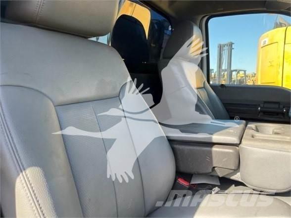 Ford F550 Građevinarstvo – ostalo