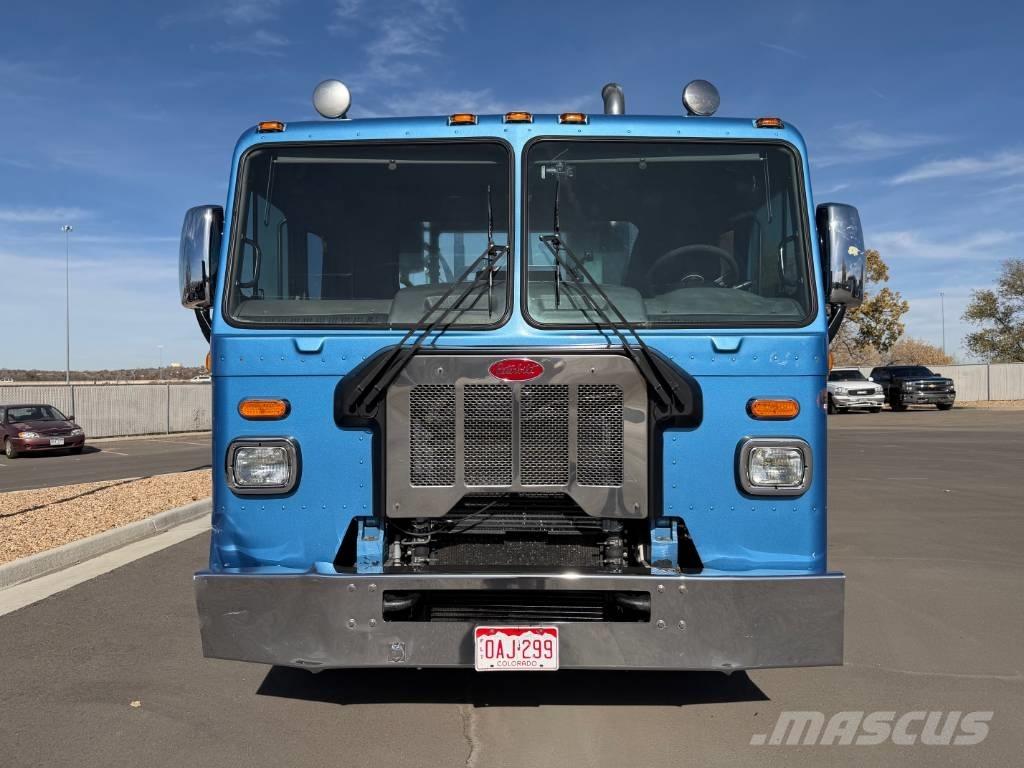 Peterbilt 320 Demontažnii kamioni za podizanje kabela