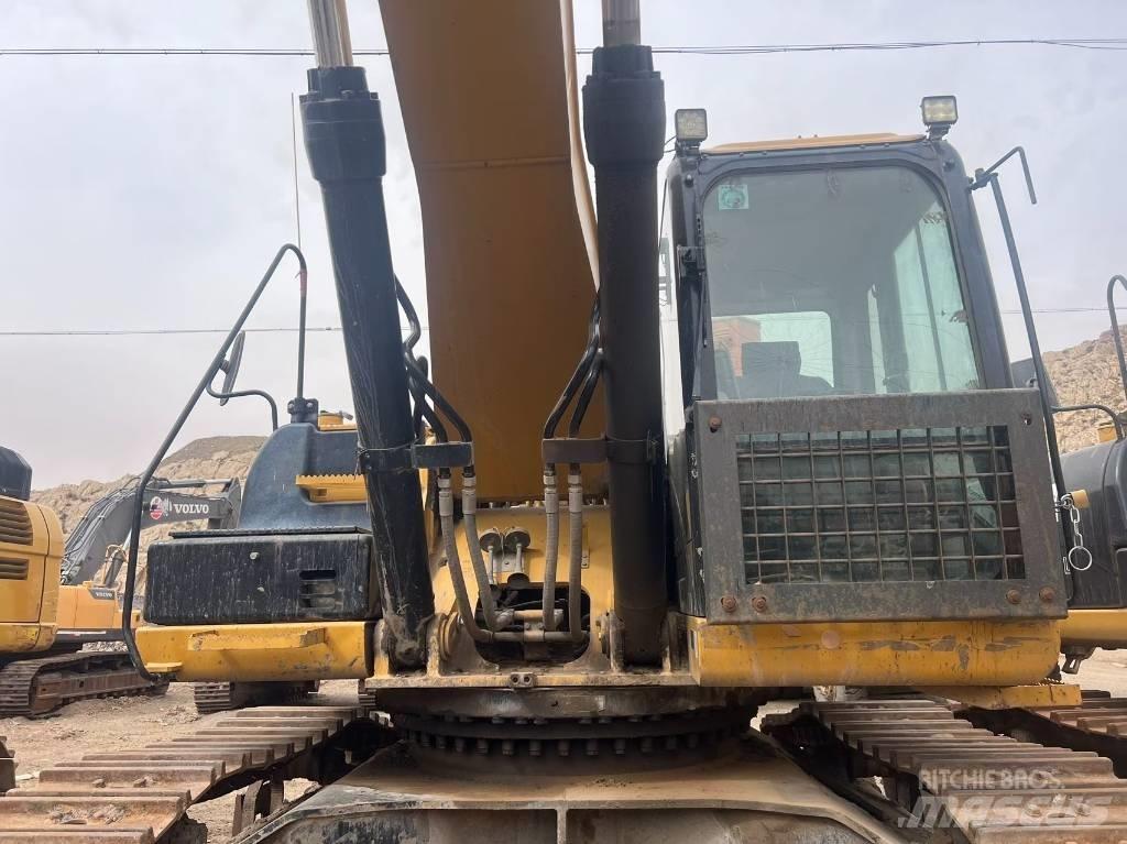 CAT 340 Bageri gusjeničari
