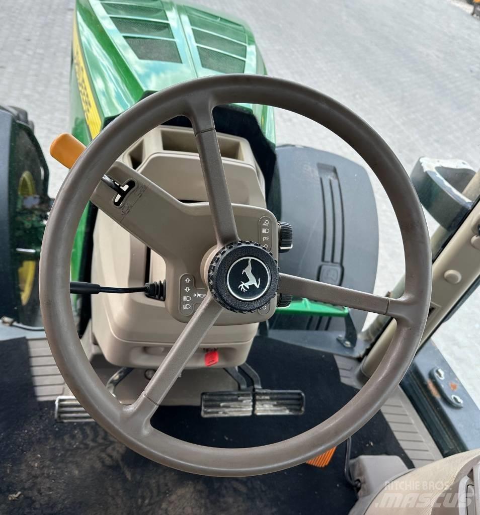John Deere 7230 R Traktori