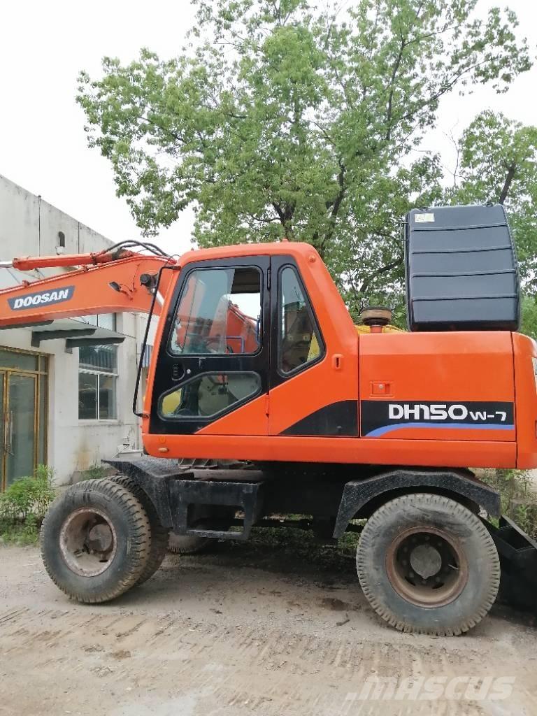 Doosan DH 150 W-7 Bageri gusjeničari