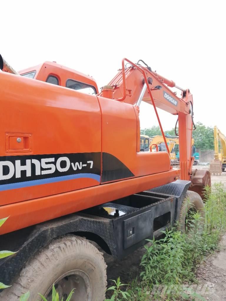 Doosan DH 150 W-7 Bageri gusjeničari