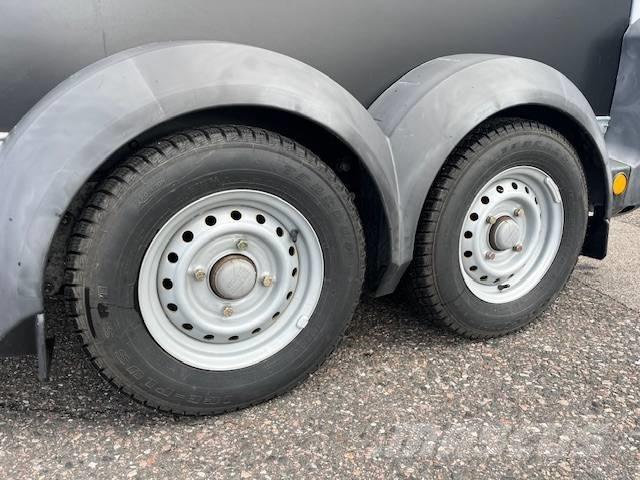 Ifor Williams HB403 Poluprikolice za prjevoz stoke