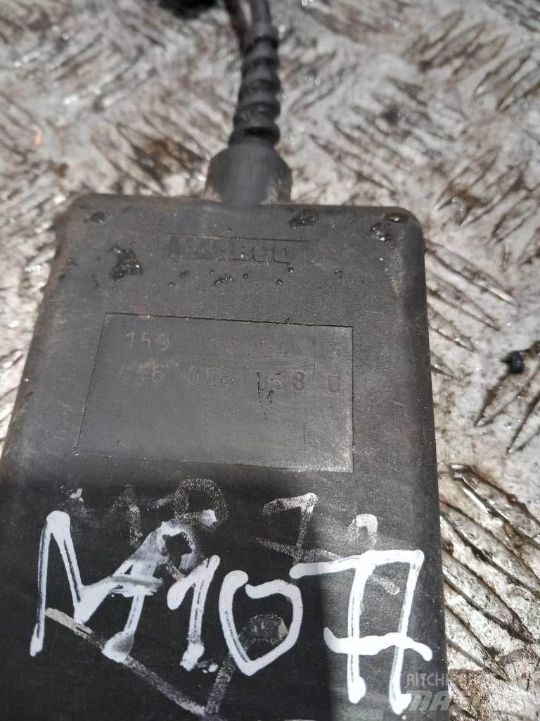 MAN TGA  4460561380 Kabine i unutrašnjost