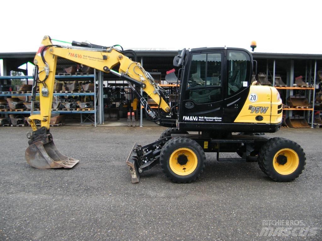 Yanmar B95W Bageri na kotačima