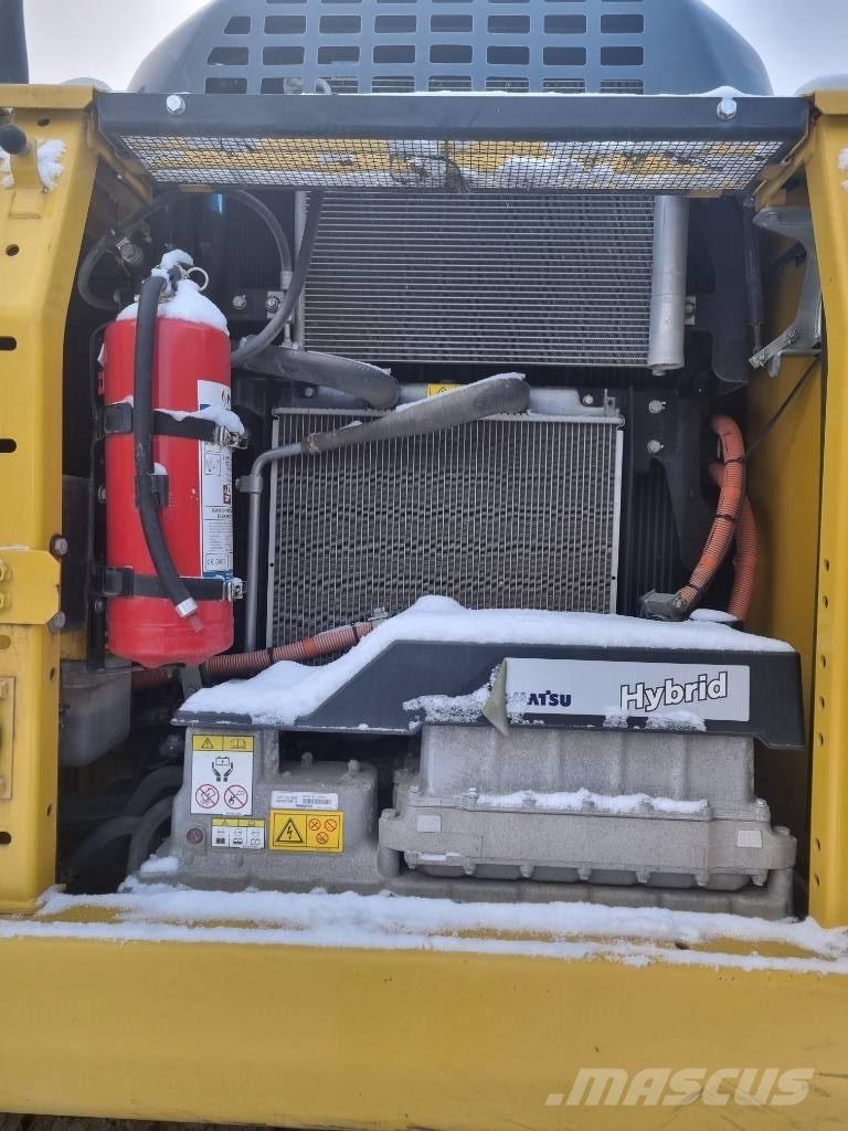 Komatsu HB 215 LC-2 Bageri gusjeničari