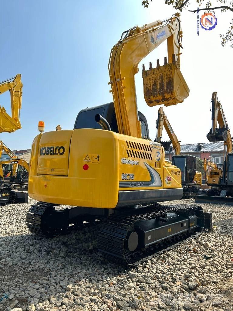 Kobelco SK 75 Midi bageri 7t – 12t