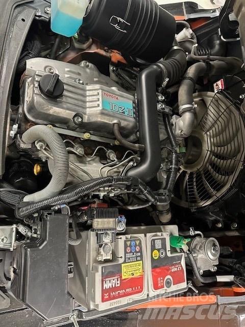 Toyota 02-8 FDF 30 Dizelski viličari