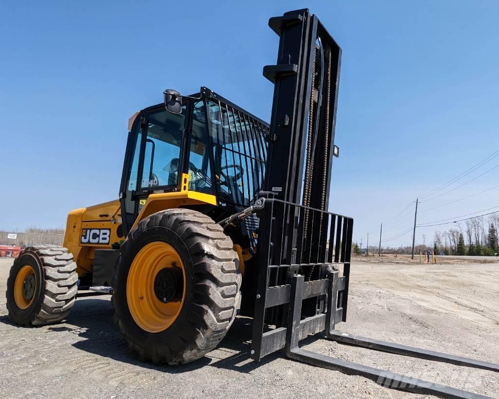 JCB 940 RTFL Terenski viličar
