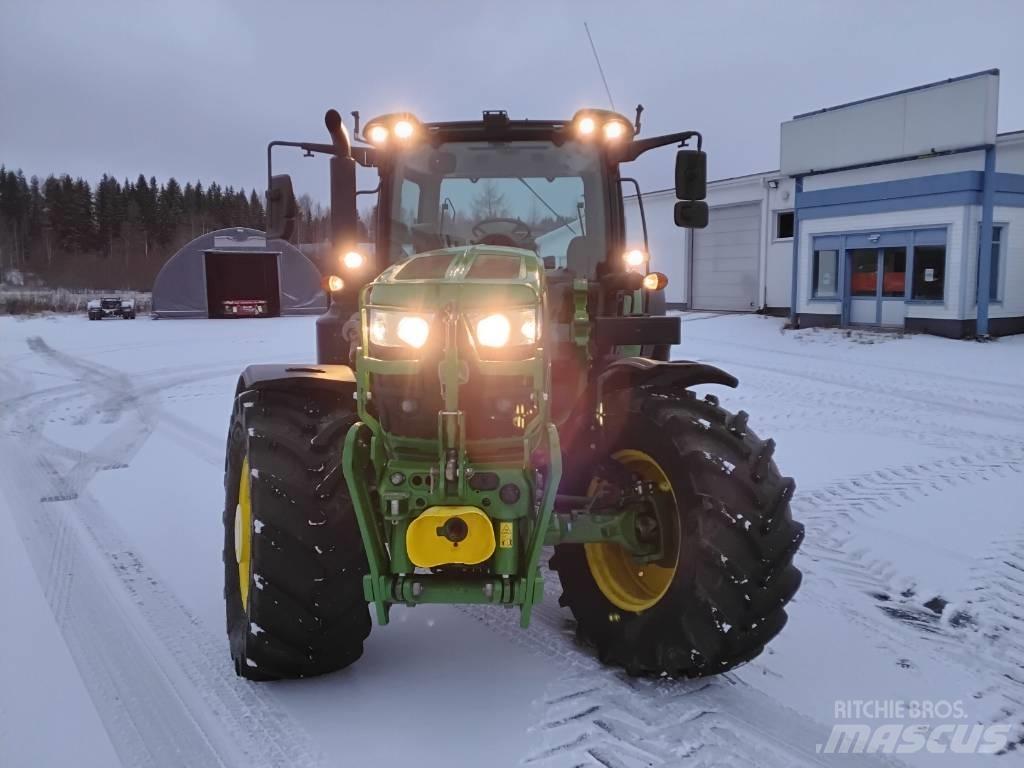 John Deere 6155 R Traktori