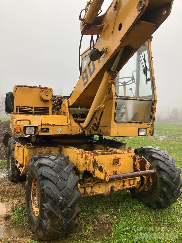 Liebherr A 901 C Bageri na kotačima