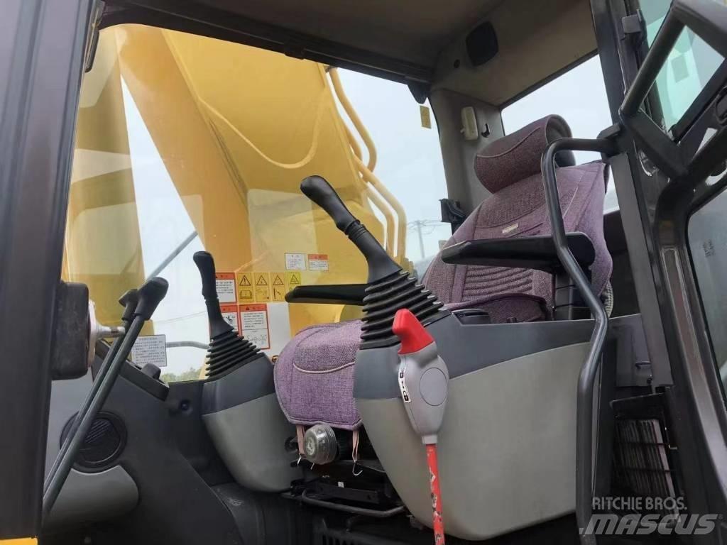 Komatsu PC450-8 Bageri gusjeničari