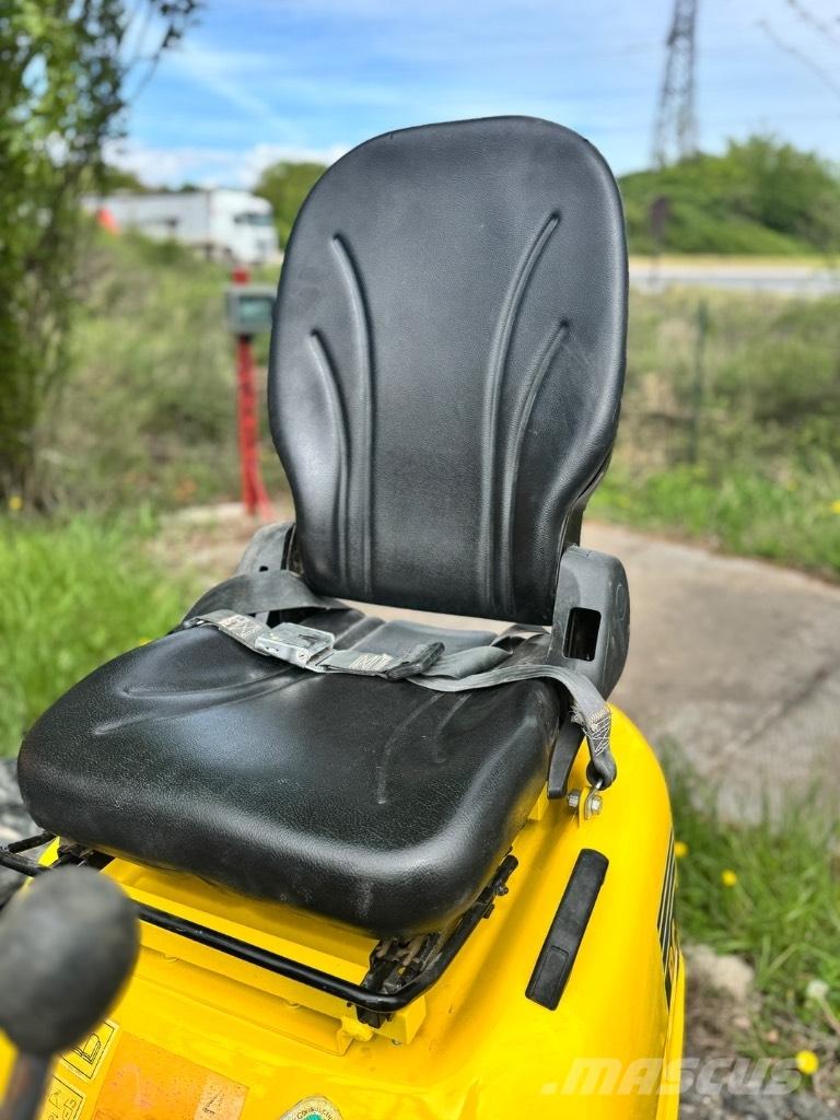 Komatsu PC 09 Mini bageri <7t