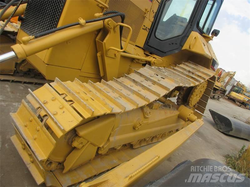 CAT D6R Buldožeri gusjeničari