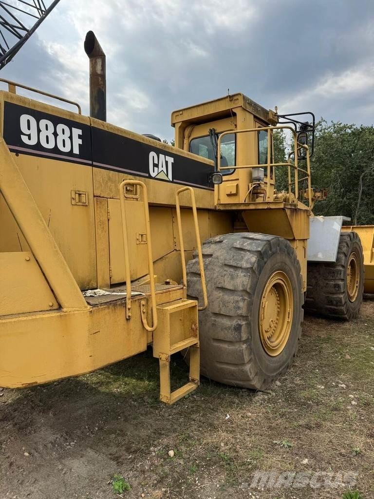 CAT 988F Utovarivači na kotačima