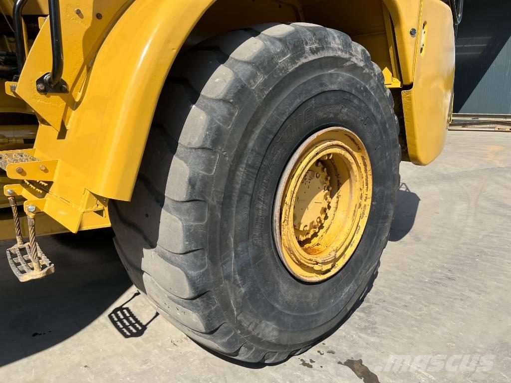 CAT 740 Water Truck Kamioni za vodu