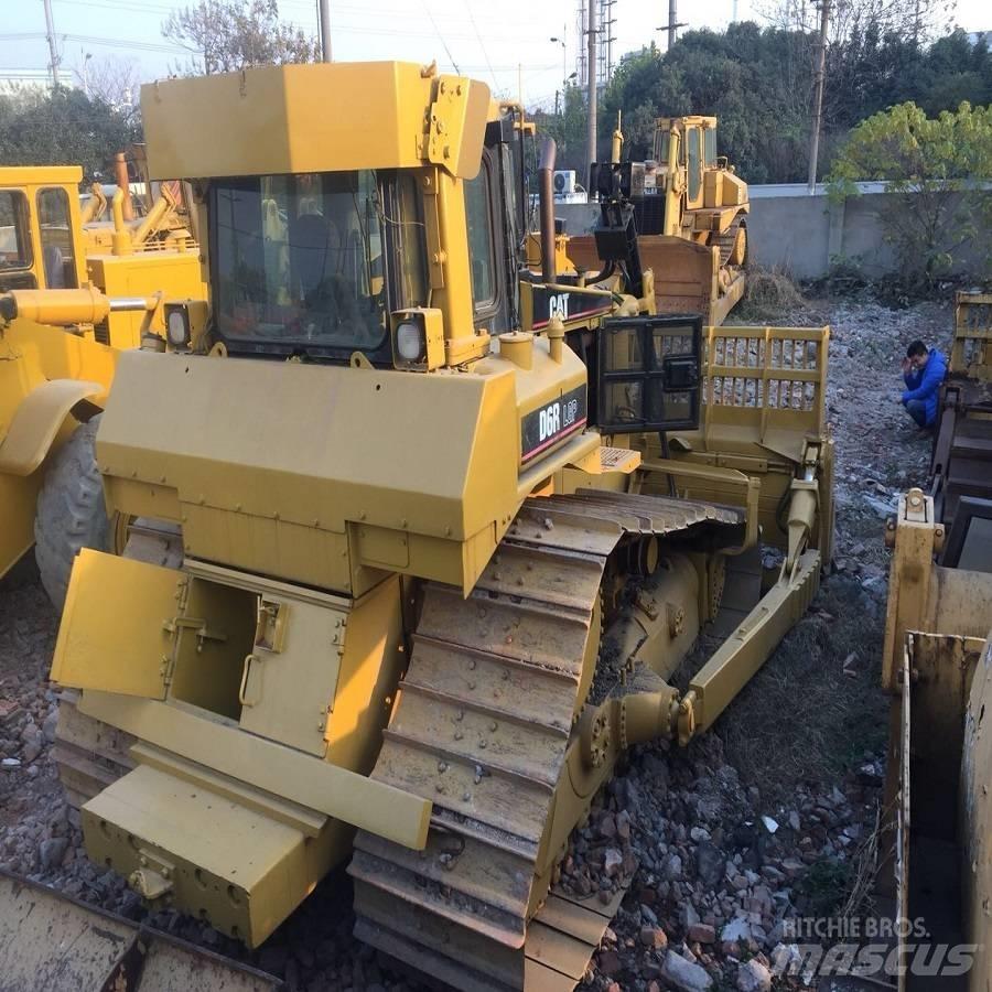 CAT D6R Buldožeri gusjeničari
