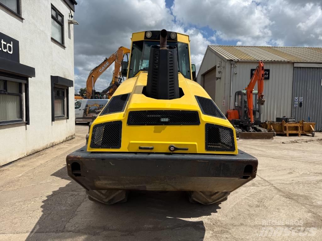 Bomag 213 DH-4i Valjci sa jednim bubnjem
