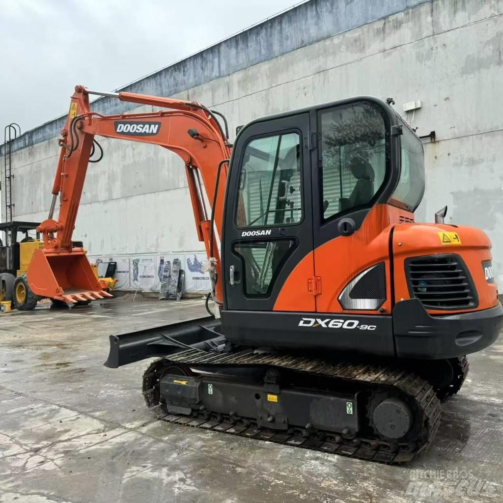 Doosan DX 60-9 C Mini bageri <7t