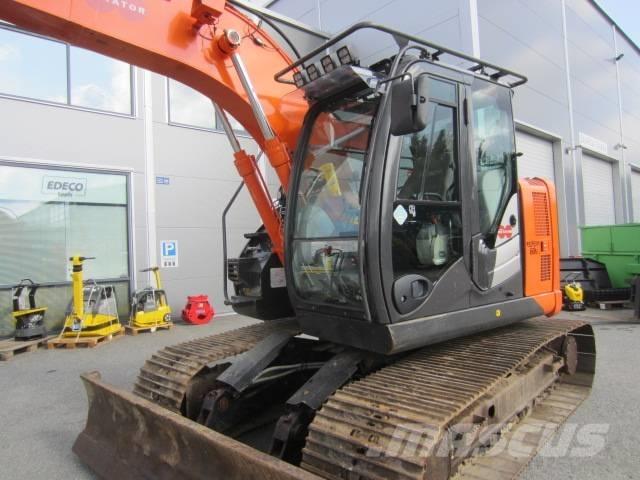 Hitachi ZX 135 Bageri gusjeničari