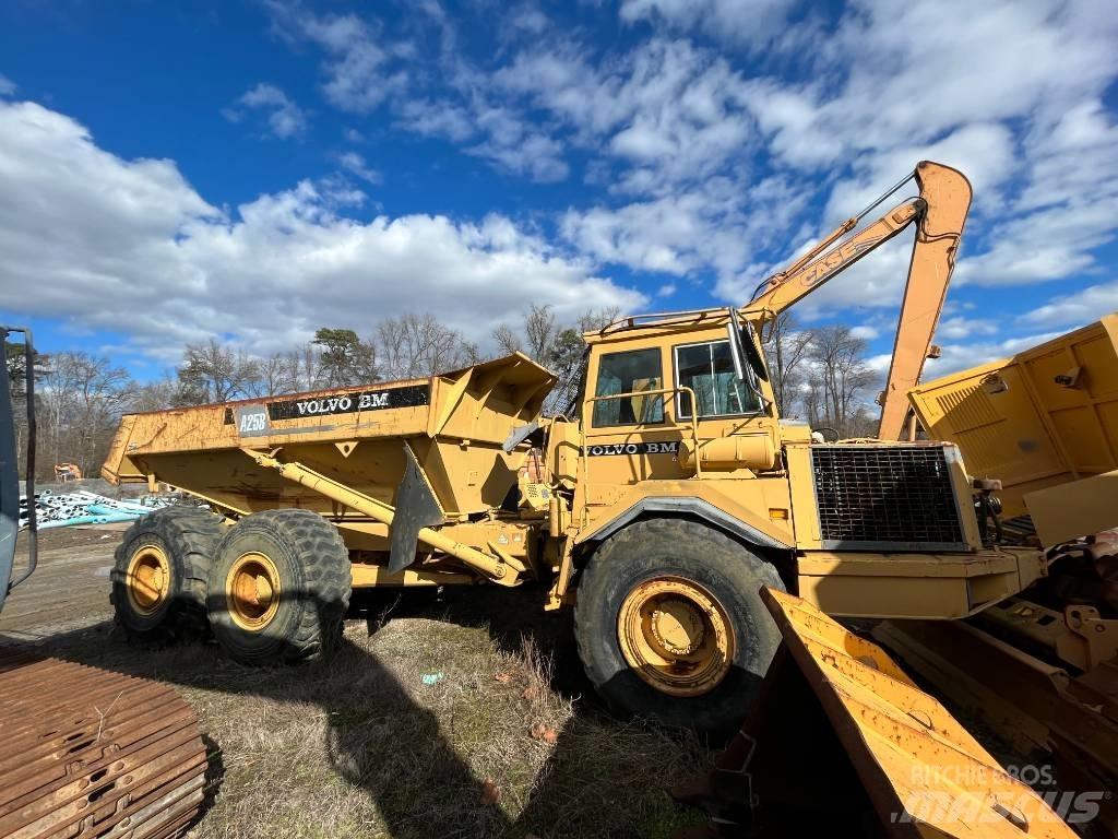 Volvo A 25 B Terenski viličar