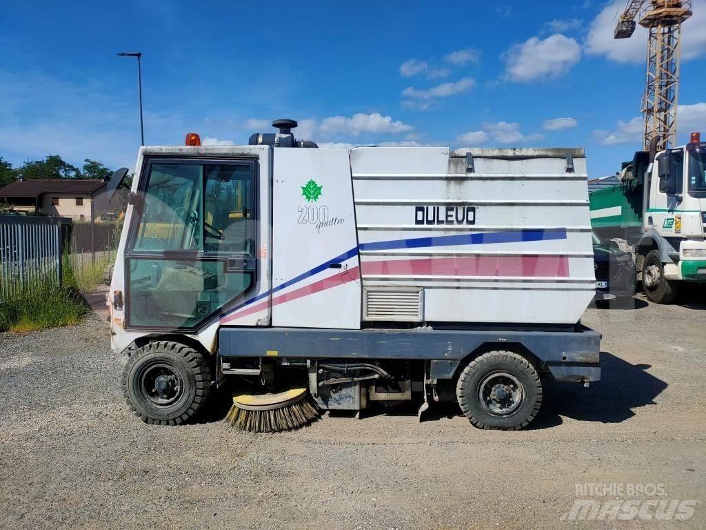 Dulevo 200 Quattro Strojevi za metenje