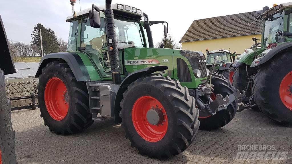 Fendt 718 Vario TMS Traktori