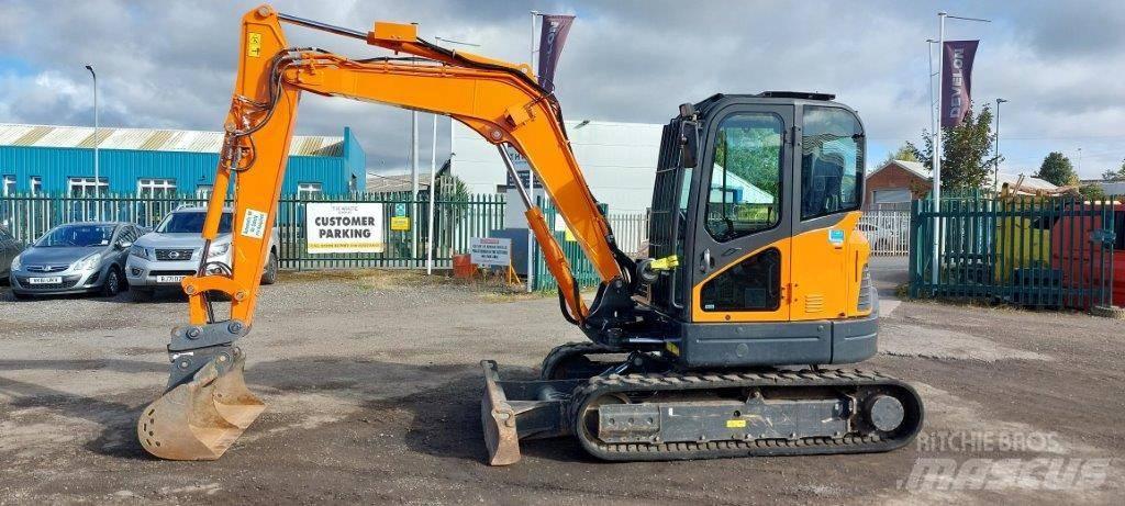 Develon Excavator Bageri gusjeničari