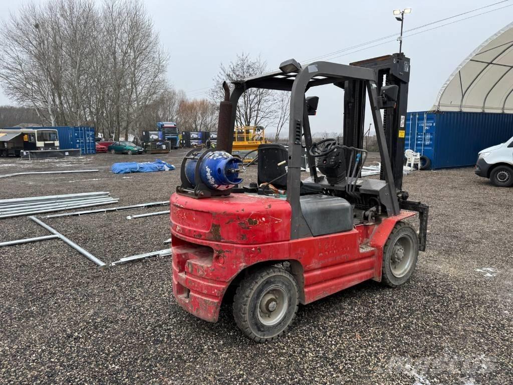 Manitou CG 30 P Plinski viličari