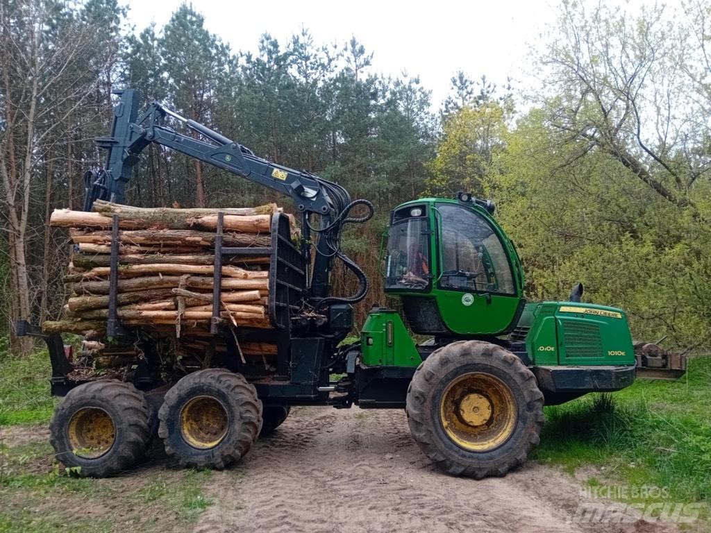 John Deere 1010 E Forvarderi